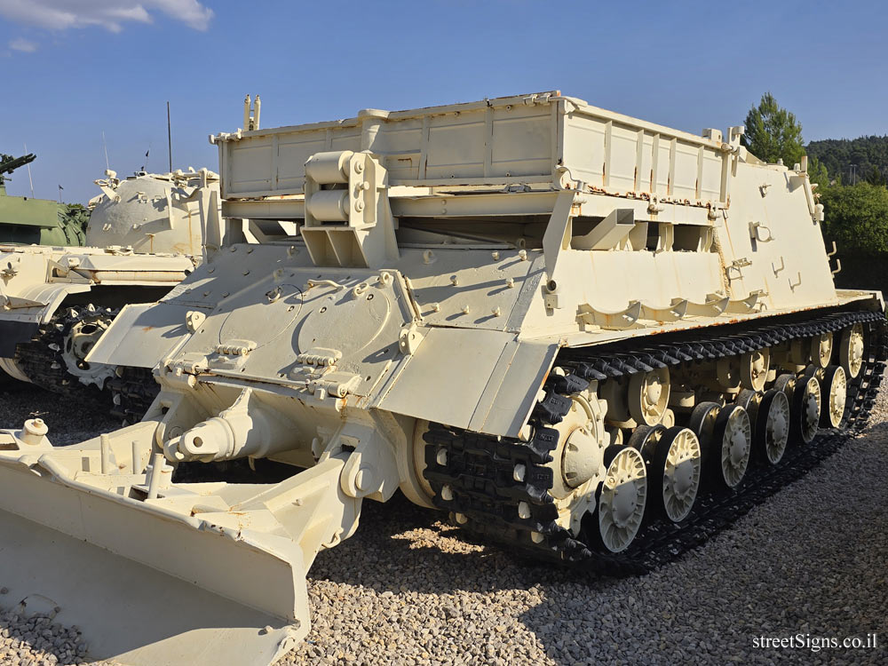 Latrun - Yad La-Shiryon - Tank Display - Stalin IST Recovery Tank