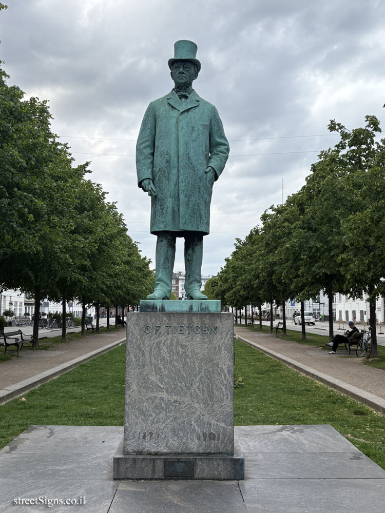 Copenhagen - A statue commemorating the industrialist and financier Carl Frederik Tietgen - Sankt Annæ Pl. 19C, 1250 København, Denmark Copenhagen - A statue commemorating the industrialist and financier Carl Frederik Tietgen - Sankt Annæ Pl. 19C, 1250 København, Denmark