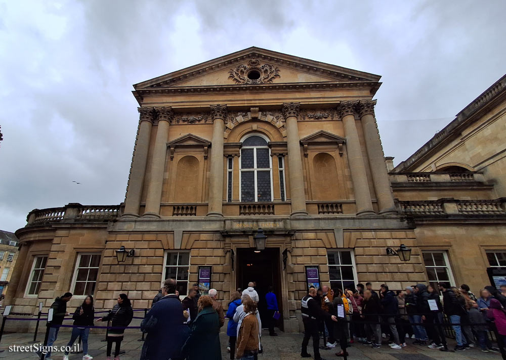 Bath - the Roman baths - Abbey Courtyard, Bath BA1 1LY, UK