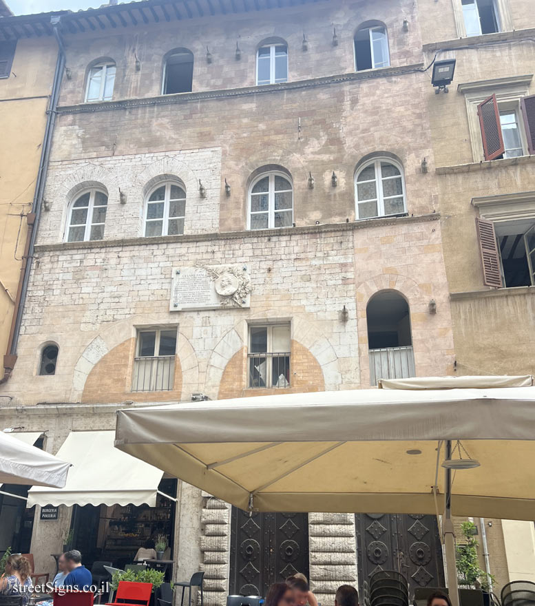 Perugia - Commemorative plaque for Cesare Fani who was Italy’s Minister of Justice - Via Giuseppe Mazzini, 20, 06121 Perugia PG, Italy