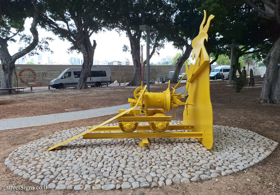 Tel Aviv - Tomarkin sculptures at Abu Nabot Park - Witches Sabbath