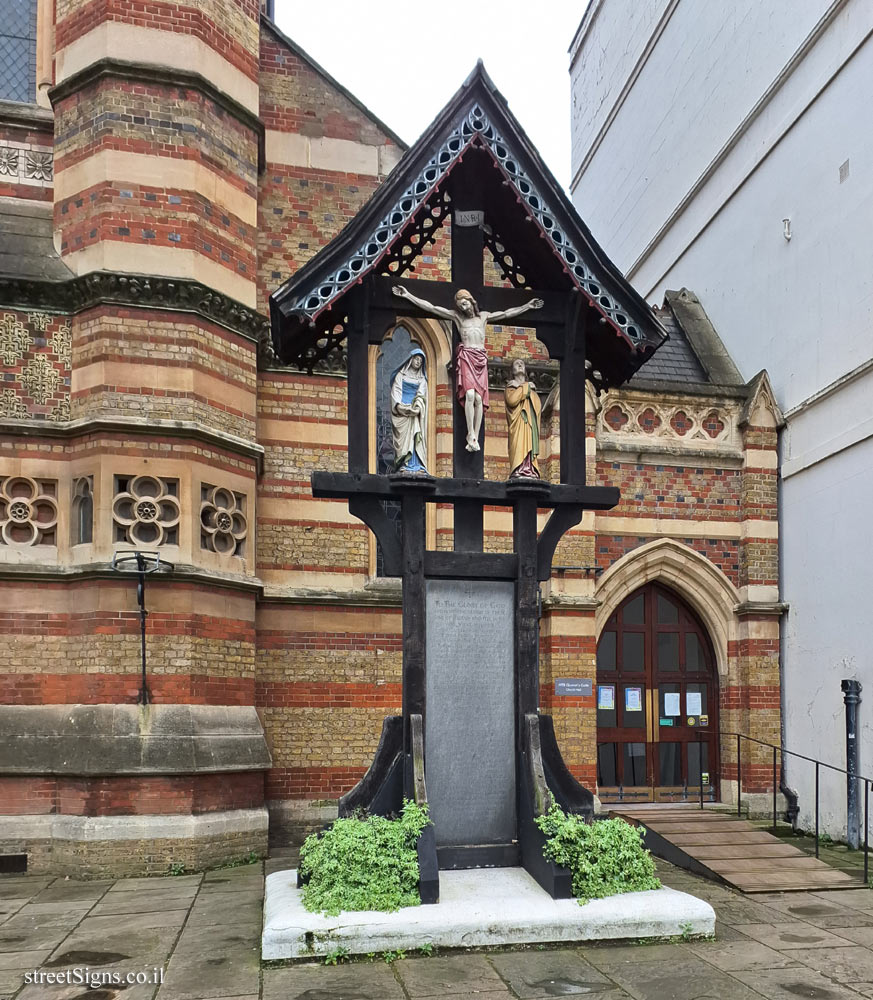 London - Commemorative plaque in St Augustine’s Church to those who fell in the First World War - HTB, Queen’s Gate, South Kensington, London SW7 5LP, UK