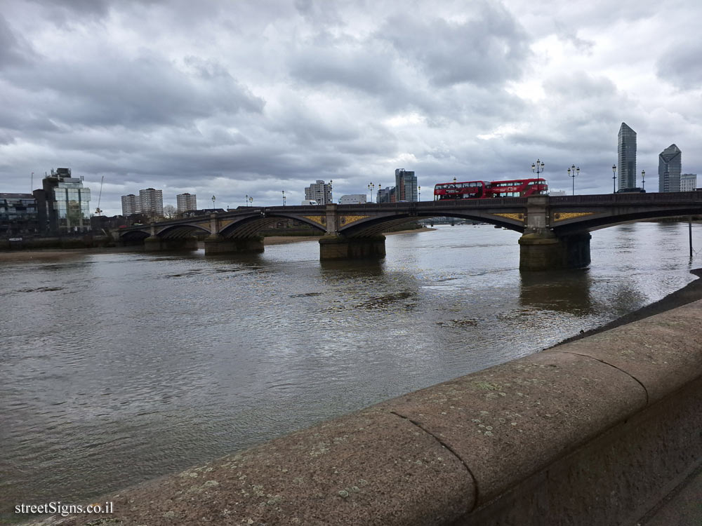 London - Battersea Bridge - 91 Cheyne Walk, London SW10 0DQ, UK