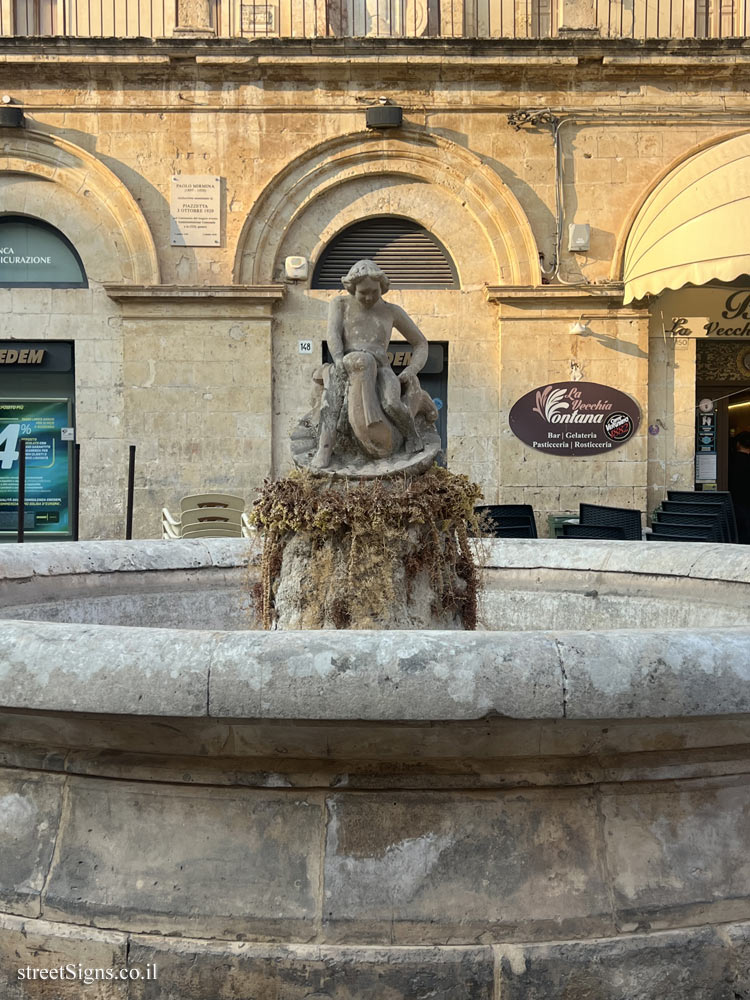 Noto - commemorative plaque at the place where the socialist Paolo Mirmina was murdered - Corso Vittorio Emanuele, 148, 96017 Noto SR, Italy