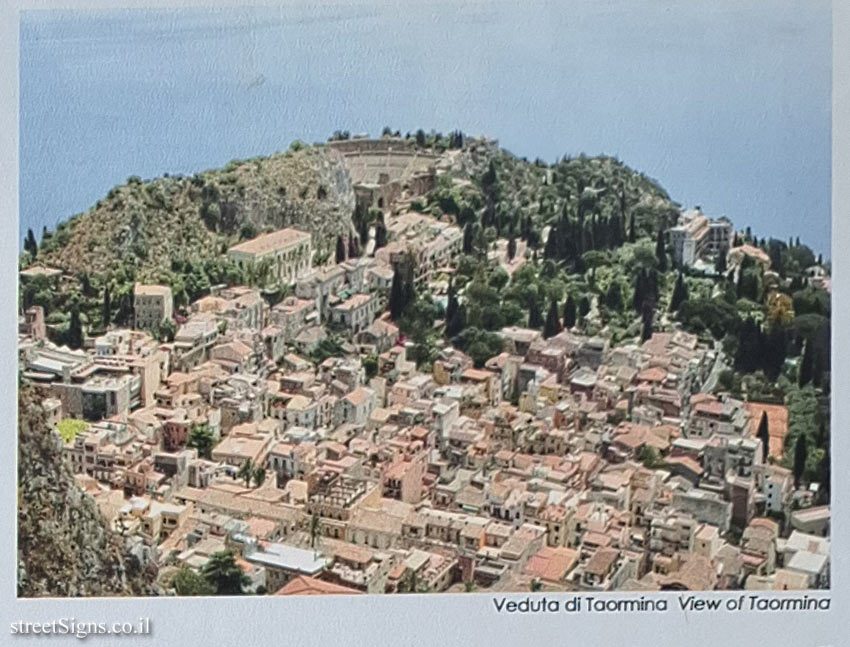 Taormina - The history of the city - A view of the city of Taormina