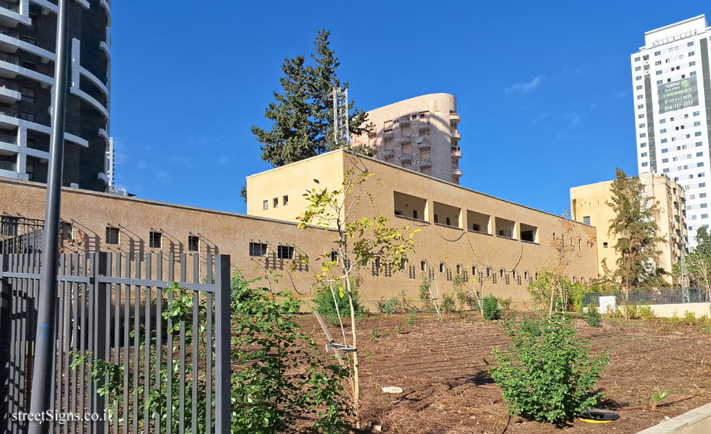 Ramat Gan police - Zeev Jabotinsky St 122, Ramat Gan, Israel